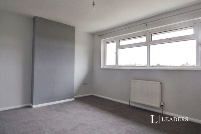 8, Henfield Close, Worthing photo 5