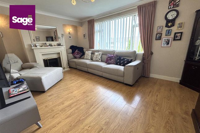7, Coolgreany Crescent, Newport photo 4