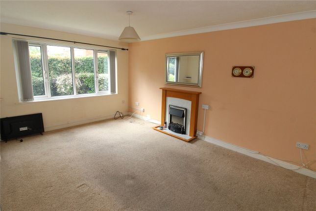 Flat 1, Cedarwood Lodge,, Northwood Square, Hampshire photo 2