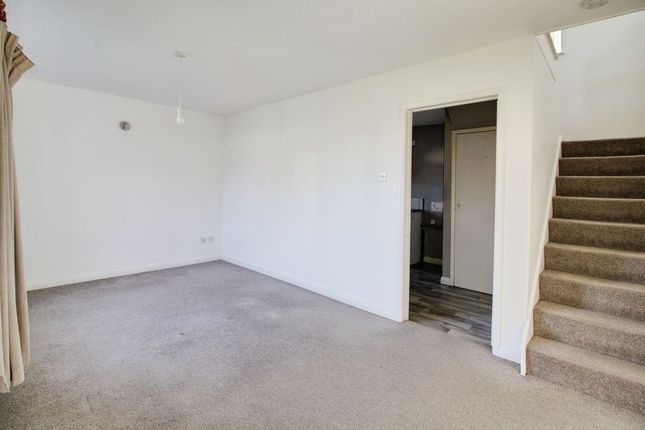 27, Honeydon Avenue, St. Neots photo 3