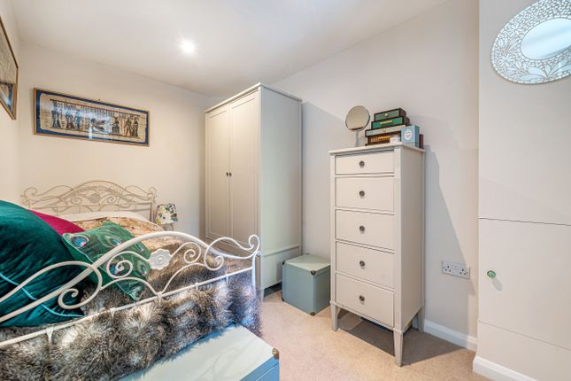 Flat for sale in Haslemere, Surrey