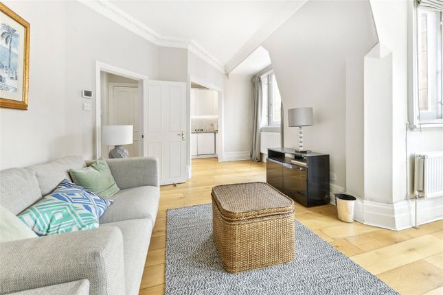 Flat to rent in South Audley Street, London W1K