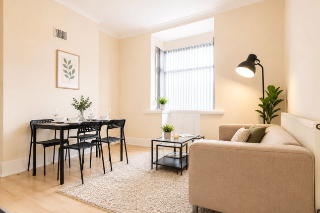 Flat B, 31, Heathfield Park, Willesden Green photo 2