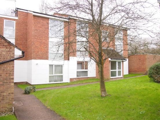 Triplex to rent in Lakeside Place, London Colney