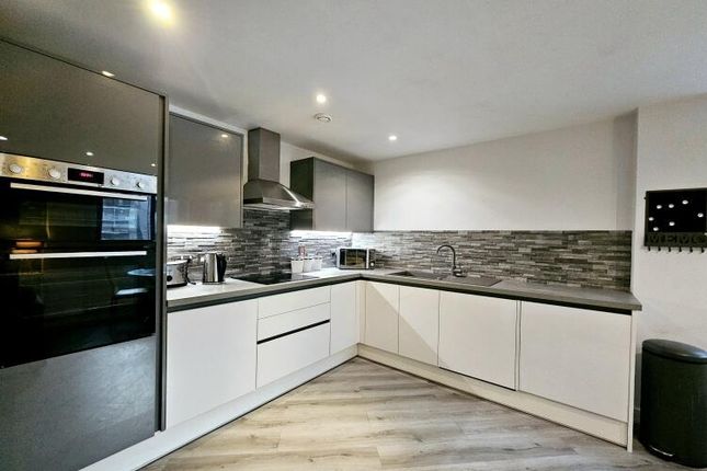 3 Bed Terraced House To Rent Radcliffe Rd, London Cr0