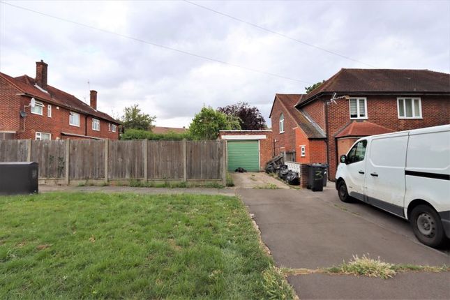 3B, Manford Way, Chigwell photo 3