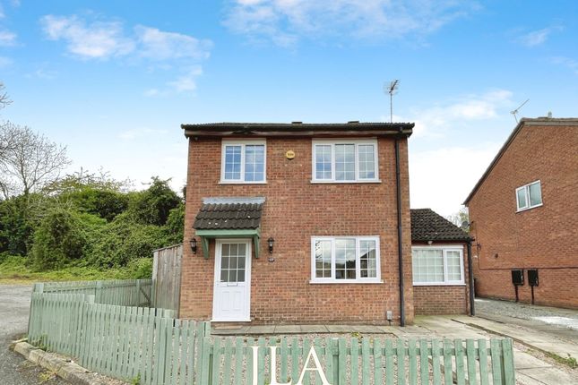 Detached house to rent in Blackthorn Drive, Leicester