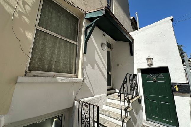 Flat 3, 104 Seaside Road, Eastbourne photo 2