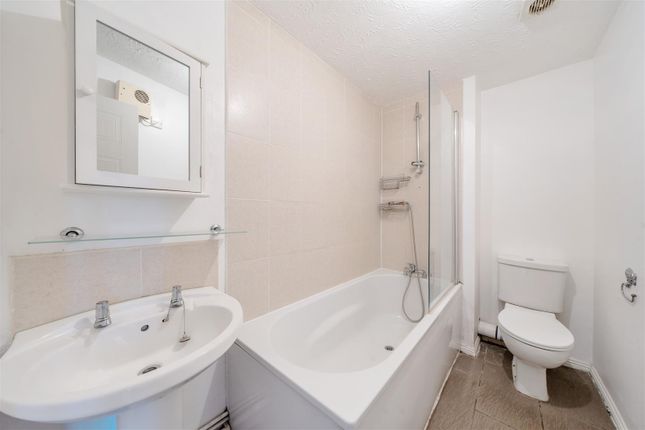 Property for sale in Sheppard Drive, London