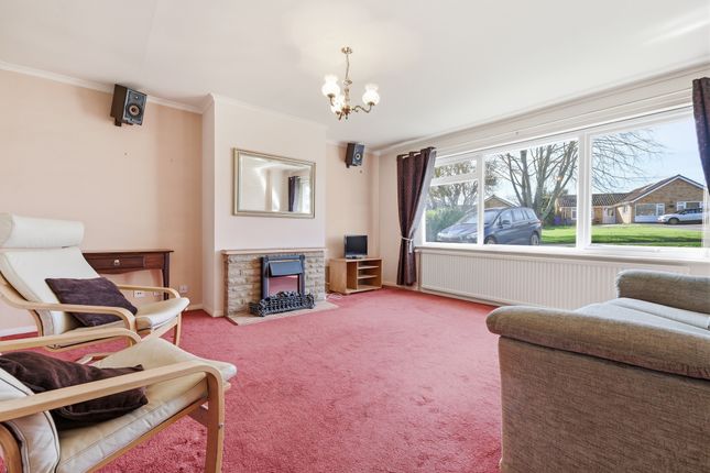 3, Coltsfoot Close, Newmarket photo 2