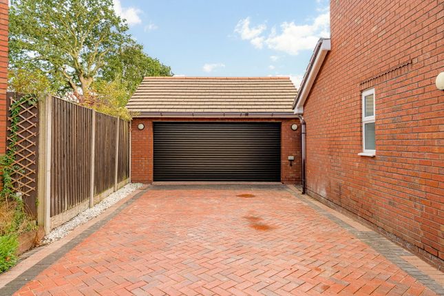 5, Sanbec Gardens, Knowsley photo 4