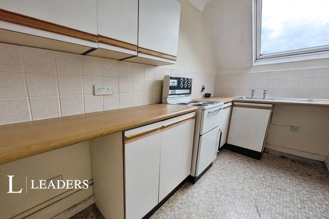 11, Hayton Court, Worthing photo 4