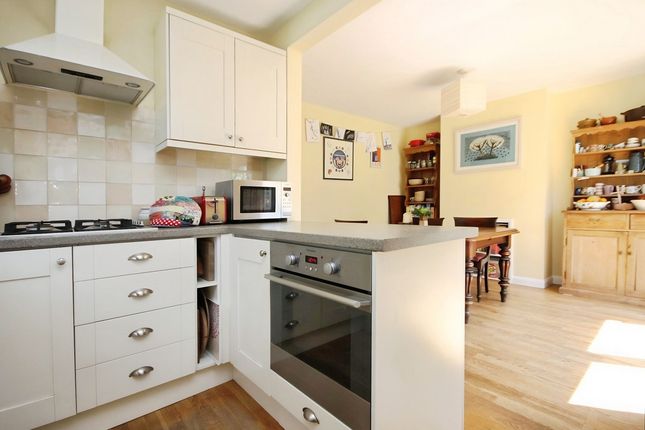 60, Marlborough Avenue, Kidlington photo 3