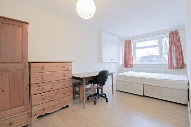 Thumbnail Terraced house to rent in Horwood Close, Oxford