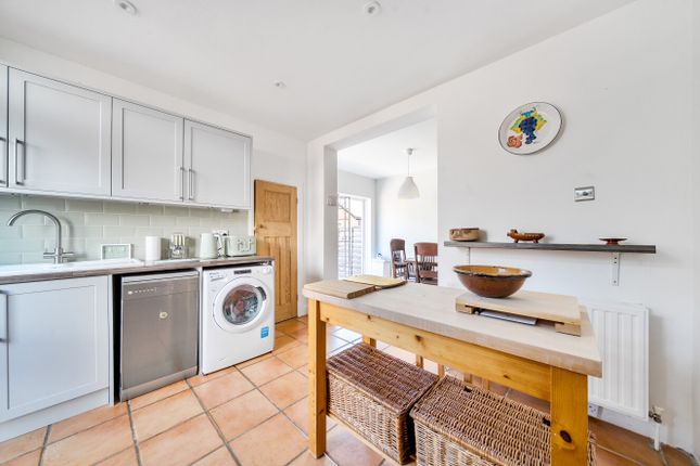 45, Vale Crescent, London photo 3