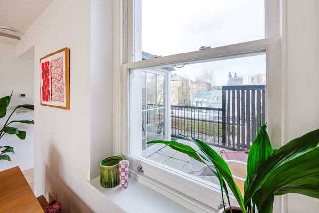 Flat for sale in Dartmouth Park Road, Dartmouth Park, London