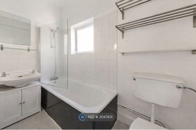 Flat B, Brecknock Road, London photo 4