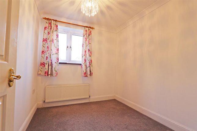 Flat for sale in Redver Court, Redver Road, Warlingham