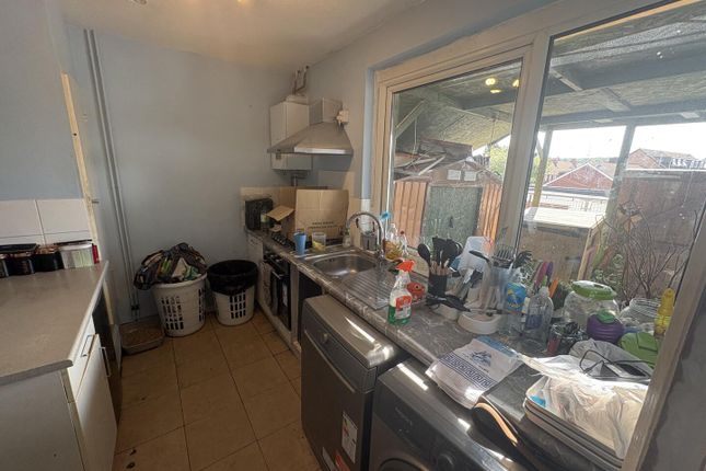 1D St. Johns Court, Farncombe Street, Godalming photo 3