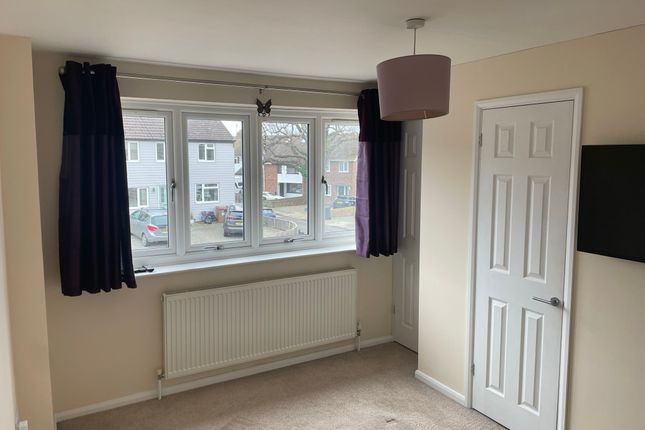 End terrace house to rent in Rose Glen, Chelmsford