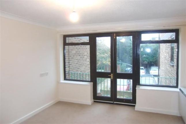 17, Milton Lodge, Hadlow Road, Sidcup photo 4