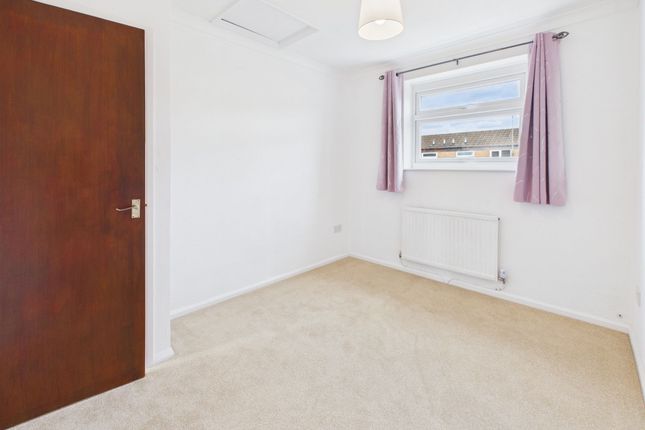 14 Monkey Meadow, Tewkesbury photo 4