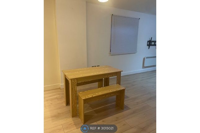 Flat, Regal Court Bishopsgate St, Birmingham photo 5
