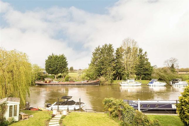 Property for sale in Friary Island, Wraysbury, Staines