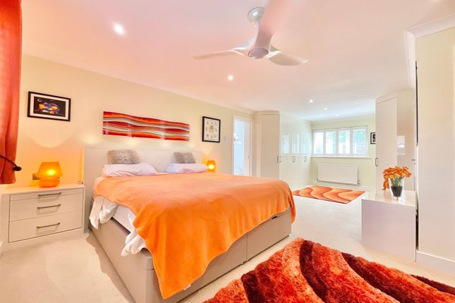4 Moorhouse Court, Stone photo 3