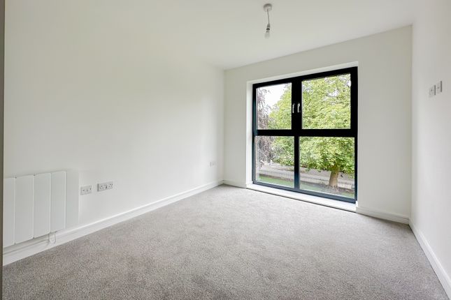 Flat to rent in Sylvester Close, Derbys