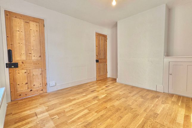 22 Albert Road, Cowes photo 3