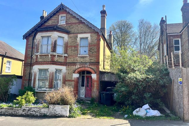 3, Dornton Road, South Croydon photo 4