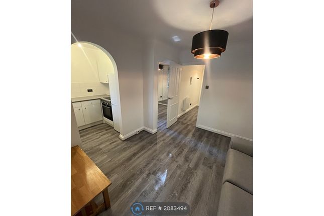 Thumbnail Flat to rent in Hickory Close, London