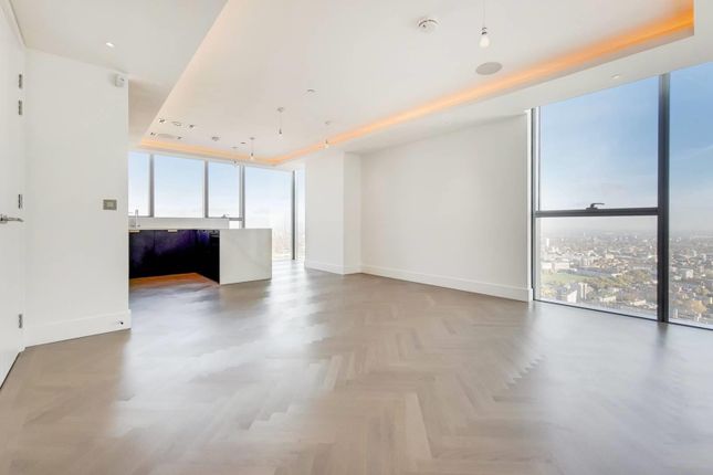 Thumbnail Flat to rent in Carrara Tower, Bollinder Place, City Road, Shoreditch, Old Street, London