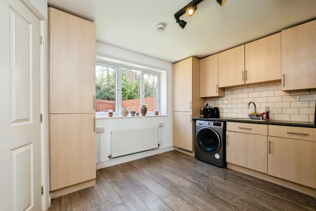 41, Lower Trindle Close, Newton Abbot photo 3