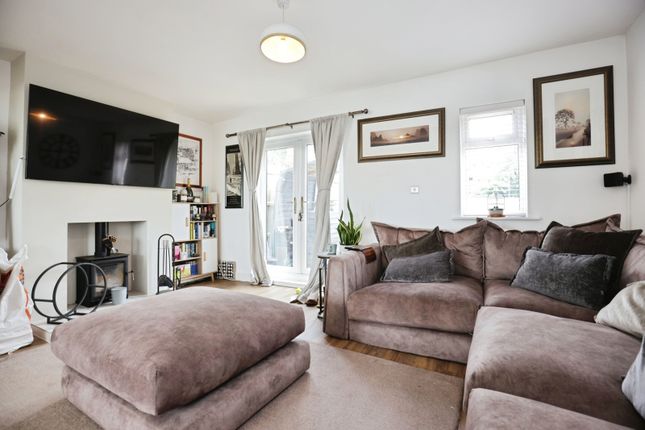 14, Luddington Road, Warwickshire photo 2