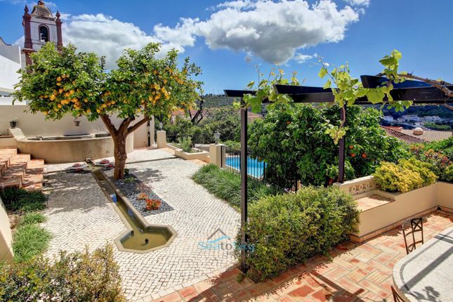 Villa for sale in Silves, Algarve, Portugal