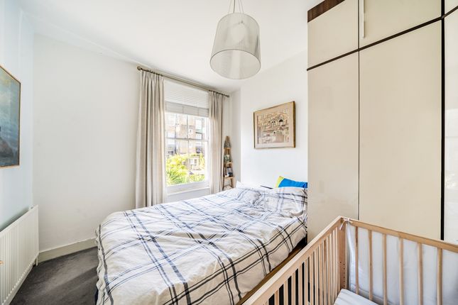 Flat 3, 5, Sevington Street, London photo 4