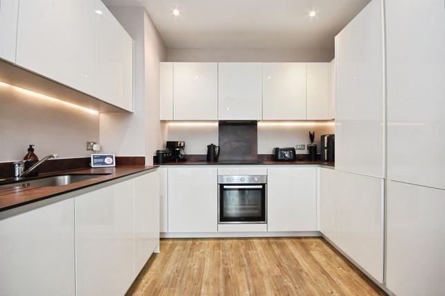 Flat 138, Central House, Eagle Way, BRENTWOOD photo 4