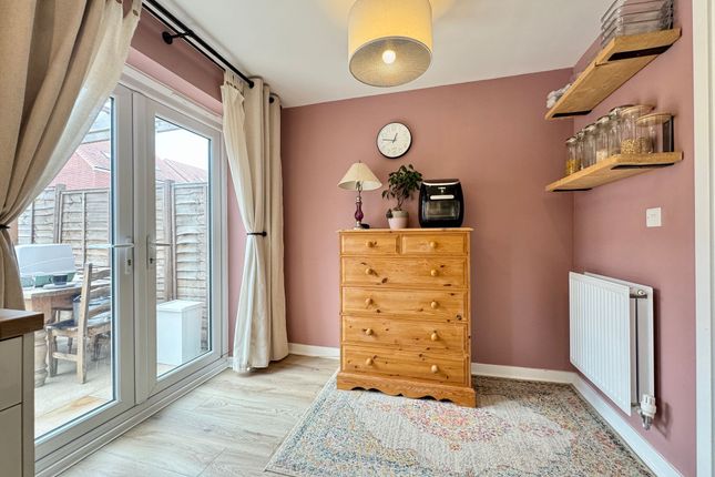 7 Allen Close, Wantage photo 4