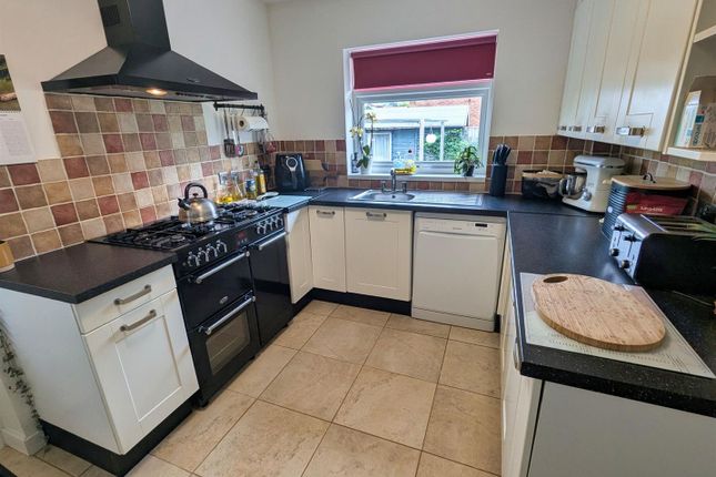 17, Windsor Drive, Shanklin photo 3