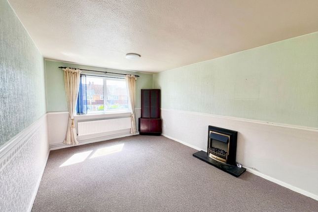 31 Garden Flats Upper Eastern Green Lane, Coventry, Coventry photo 2