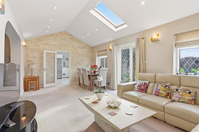 8, Northey Avenue, Surrey photo 2