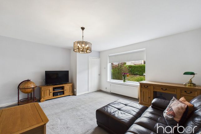 229 Woodhall Avenue, Coatbridge, North Lanarkshire photo 3