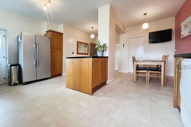 Open Plan Kitchen/Diner/Family Area