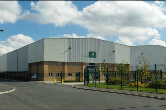 Warehouse to let in Phase 3 Onward Park, Phoenix Avenue, Featherstone