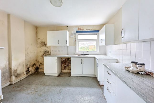 Glanyrafon Road, Bridgend photo 4