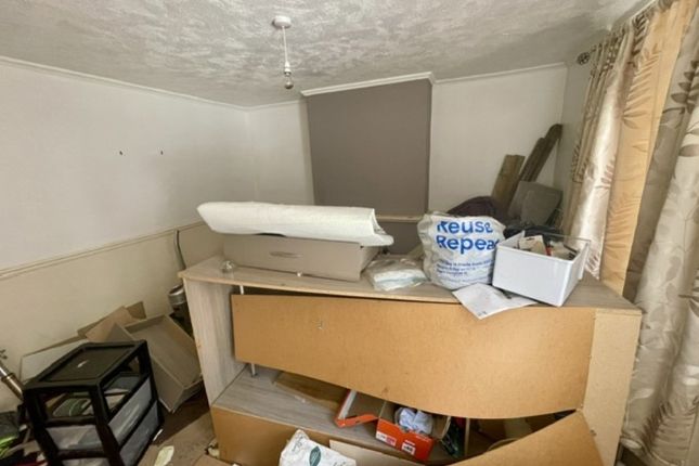 10 Hordle Place, Harwich photo 2