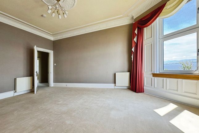 Flat 2/2, 1, Broughallan Gardens, Marine Parade,, Dunoon photo 3