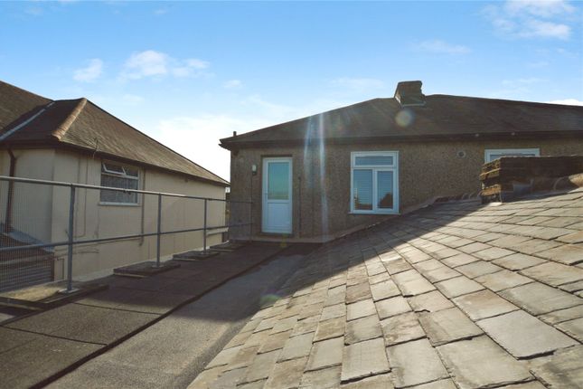 Studio Flat Over Newsagents, Takeley photo 5